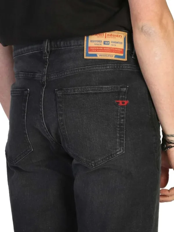Diesel D-Viker Jeans - Morkegra^Brands Distribution New