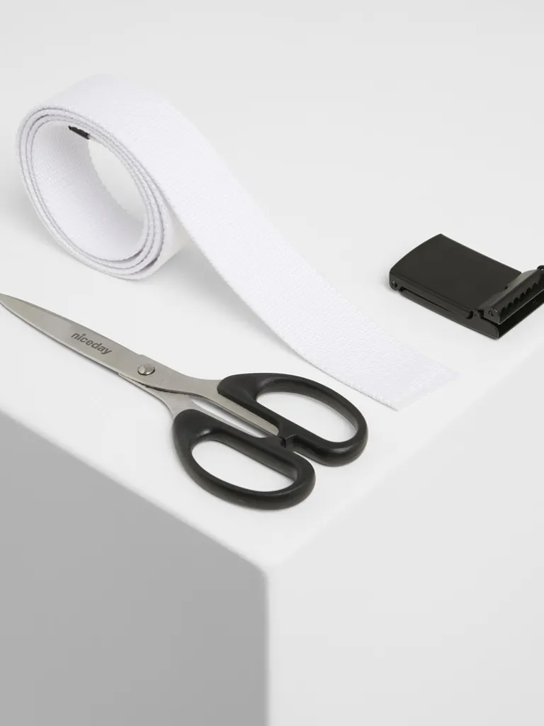 urban_skaerf__hvidsort_2.webp Urban Skaerf - Hvid/Sort^Urban Classics Shop